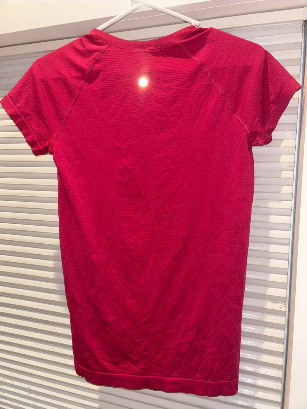 Lululemon Swiftly Tech Short Sleeve 2.0 Hip Length 6 Berry Pink Seamless Tee